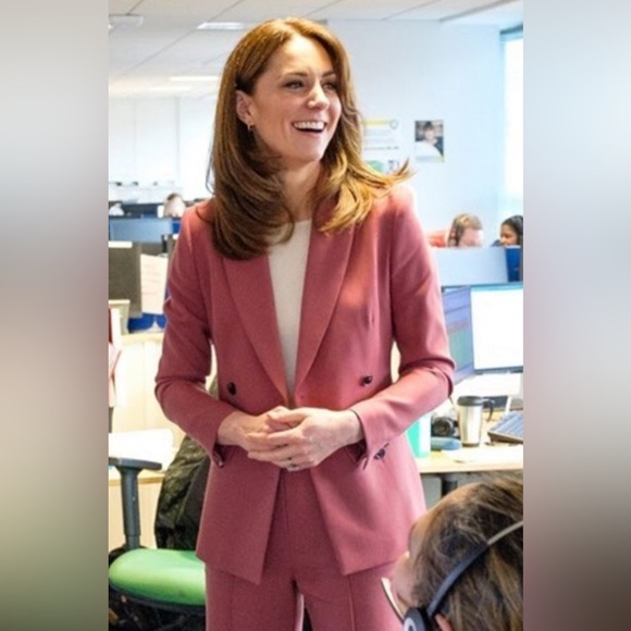 Marks & Spencer Autograph collection Blazer (dusty rose) ASO Princess of Wales - Picture 2 of 4